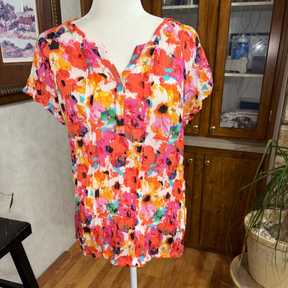 DRESSBARN size X-Large abstract floral cap sleeve ruched top w/elastic at bottom